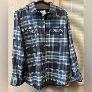 Ascend long sleeve flannel. Plaid button down.   2 pockets. Never worn.